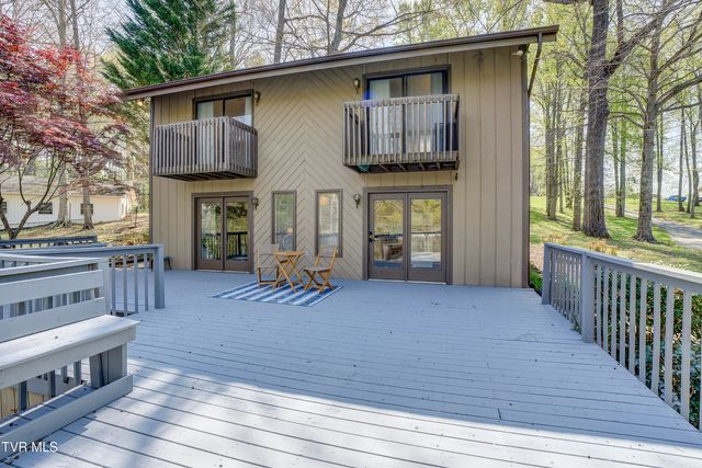 760 Lake Point Drive, Piney Flats, TN 37686