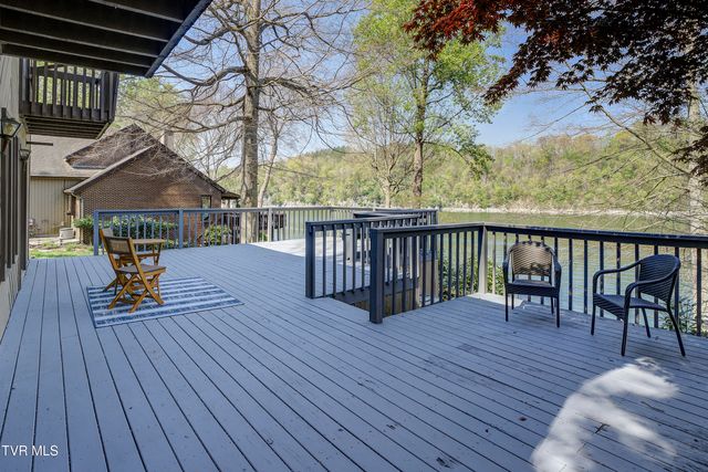 760 Lake Point Drive, Piney Flats, TN 37686