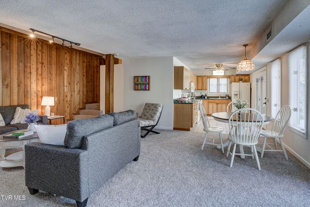 760 Lake Point Drive, Piney Flats, TN 37686
