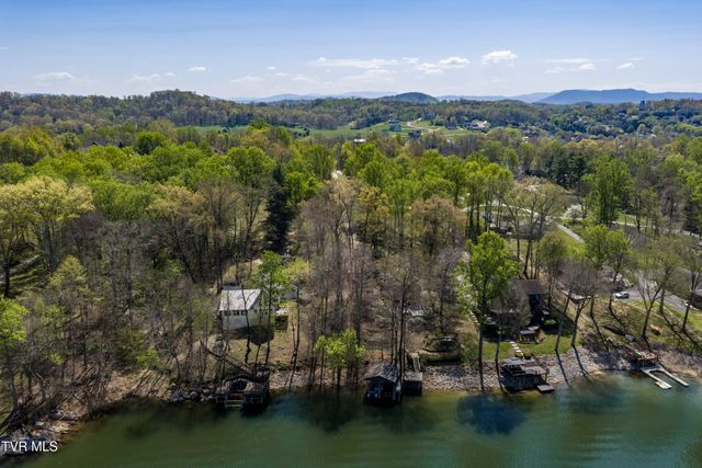 760 Lake Point Drive, Piney Flats, TN 37686