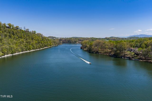 760 Lake Point Drive, Piney Flats, TN 37686