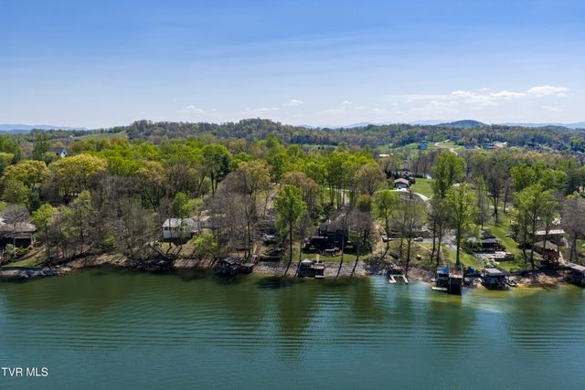 760 Lake Point Drive, Piney Flats, TN 37686