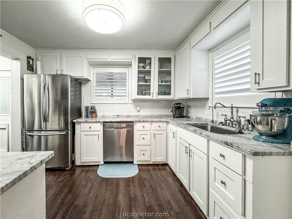 602 West Buck Street, Caldwell, TX 77836 — photo 4