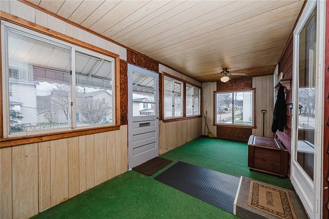 28 Indiana Ave, Avonmore, PA 15618