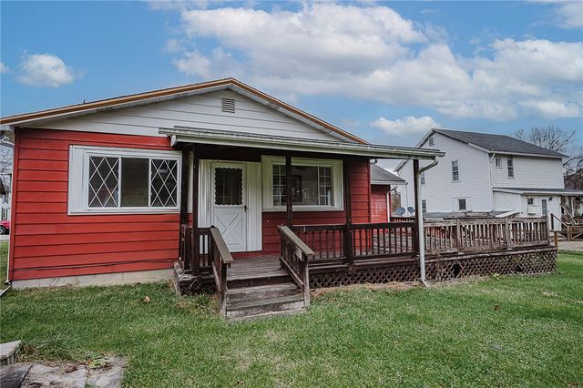 28 Indiana Ave, Avonmore, PA 15618