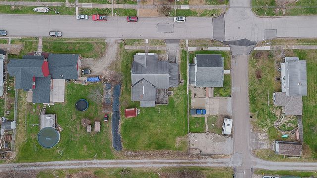 28 Indiana Ave, Avonmore, PA 15618