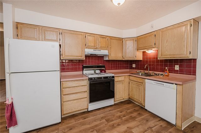 28 Indiana Ave, Avonmore, PA 15618