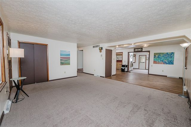 28 Indiana Ave, Avonmore, PA 15618