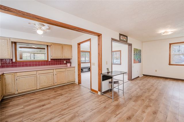 28 Indiana Ave, Avonmore, PA 15618