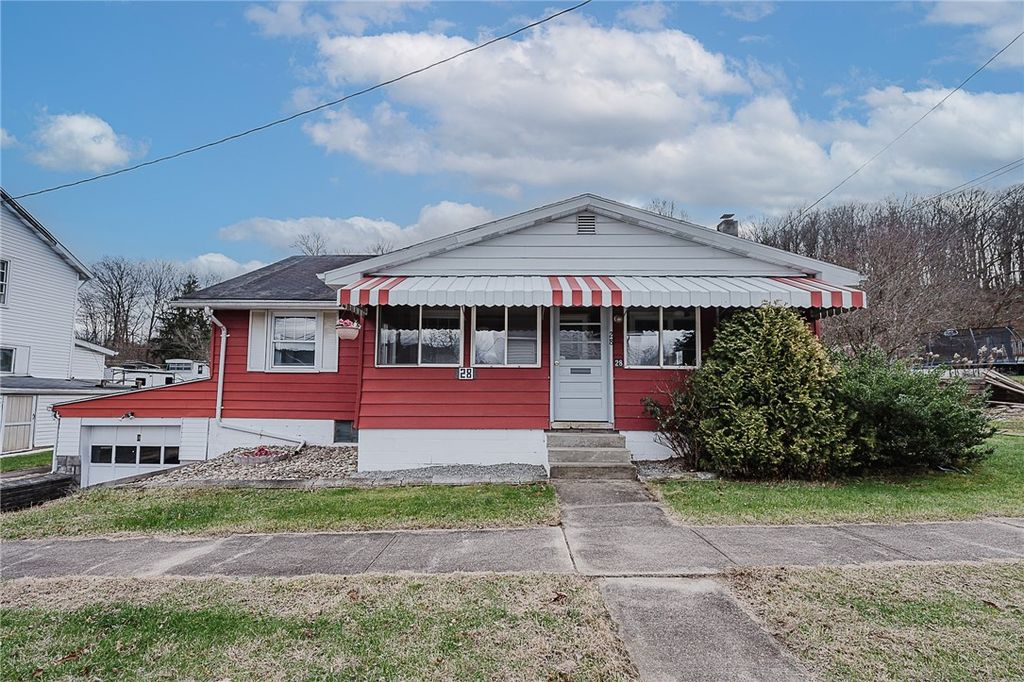 28 Indiana Ave, Avonmore, PA 15618