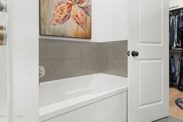 325 Bacque Crescent Drive A, Lafayette, LA 70503