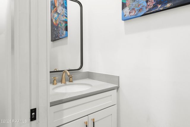 325 Bacque Crescent Drive A, Lafayette, LA 70503