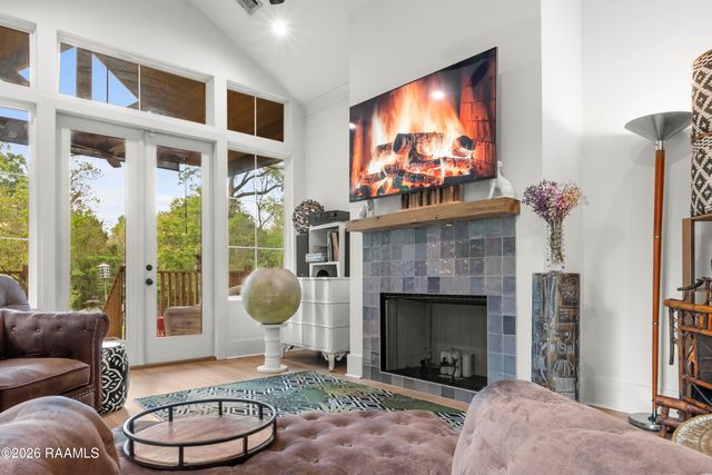 325 Bacque Crescent Drive A, Lafayette, LA 70503