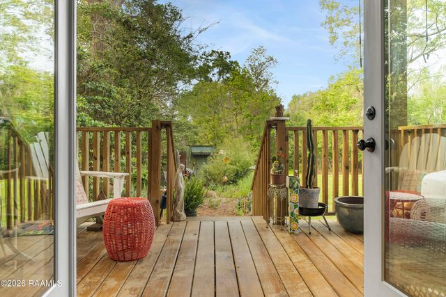 325 Bacque Crescent Drive A, Lafayette, LA 70503