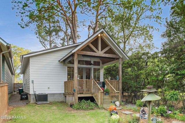 325 Bacque Crescent Drive A, Lafayette, LA 70503