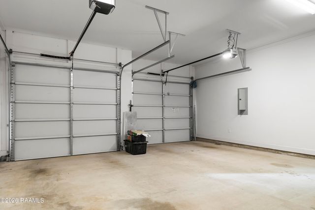 325 Bacque Crescent Drive A, Lafayette, LA 70503