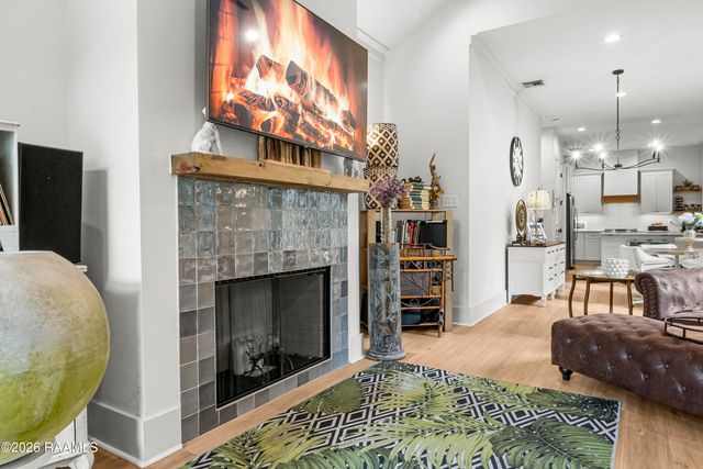 325 Bacque Crescent Drive A, Lafayette, LA 70503