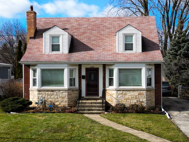 274 N Berteau Avenue, Elmhurst, IL 60126