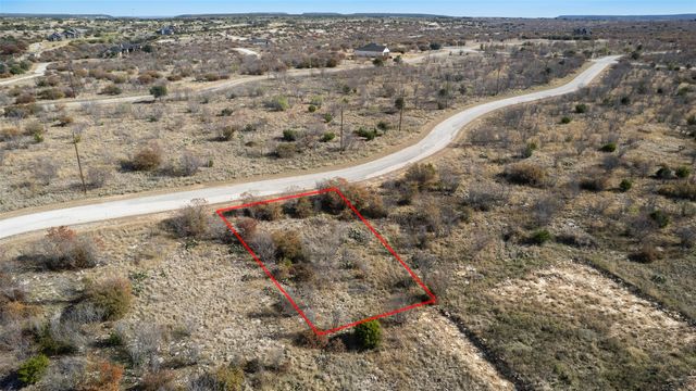 305 Somerset Hills Drive, Graford, TX 76449