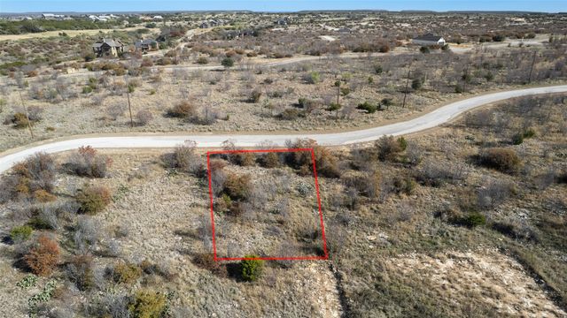 305 Somerset Hills Drive, Graford, TX 76449