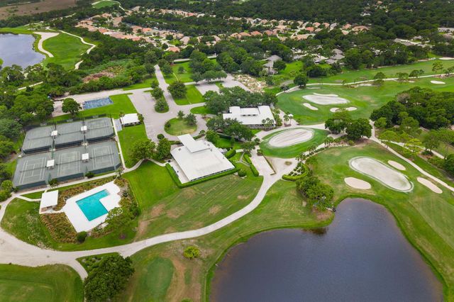 7327 Sea Pines Court, Port St. Lucie, FL 34986