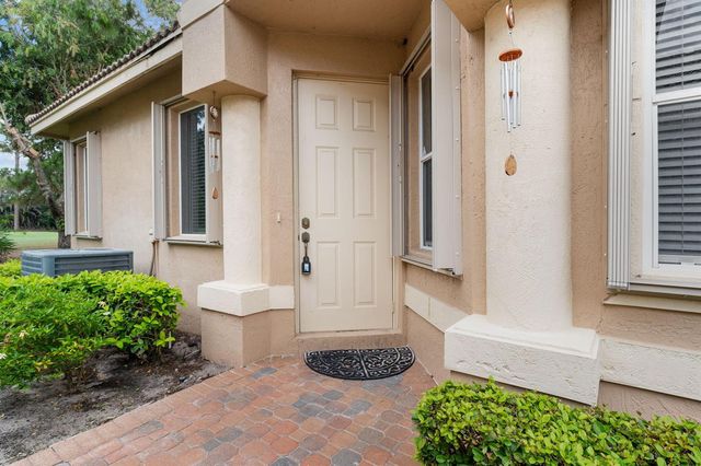 7327 Sea Pines Court, Port St. Lucie, FL 34986