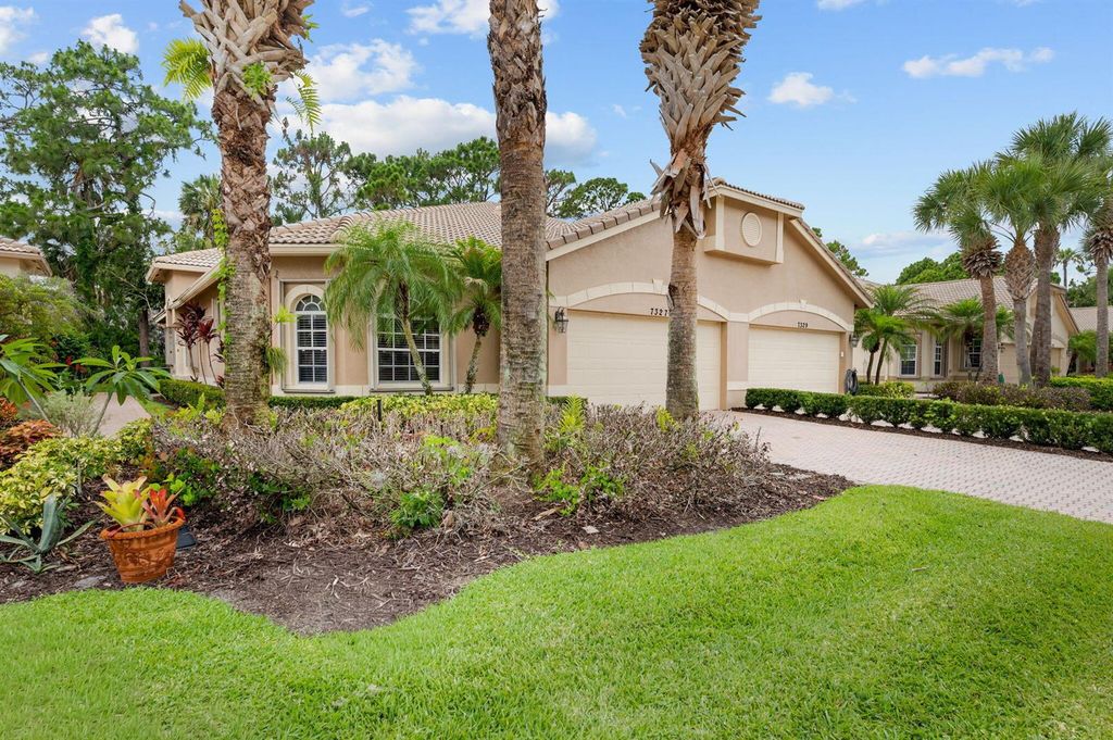 7327 Sea Pines Court, Port St. Lucie, FL 34986