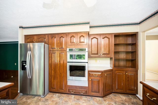 5599 SMALL OAK CT, Woodbridge, VA 22192