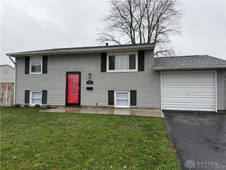 1037 Frayne Drive, New Carlisle, OH 45344