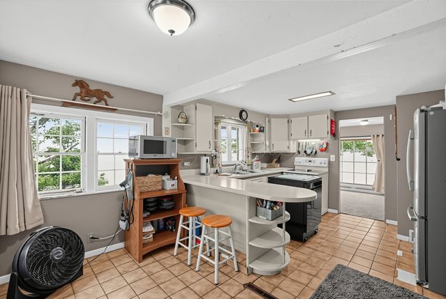 58 Woodbine Drive, Crystal Lake, IL 60014