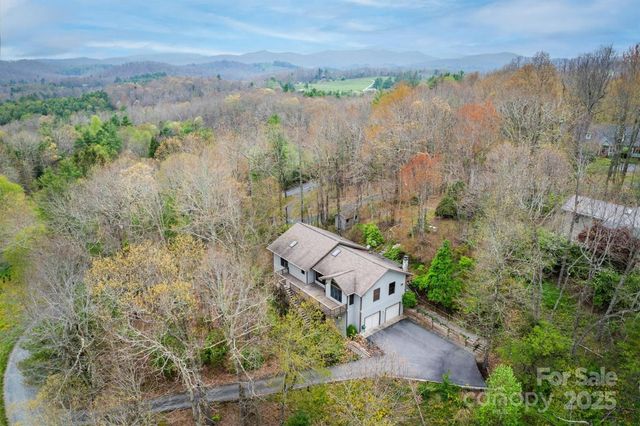 1521 Old Jonas Ridge Road, Newland, NC 28657