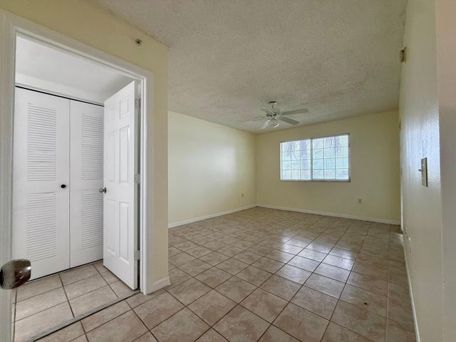 5065 Wiles Road 204, Coconut Creek, FL 33073