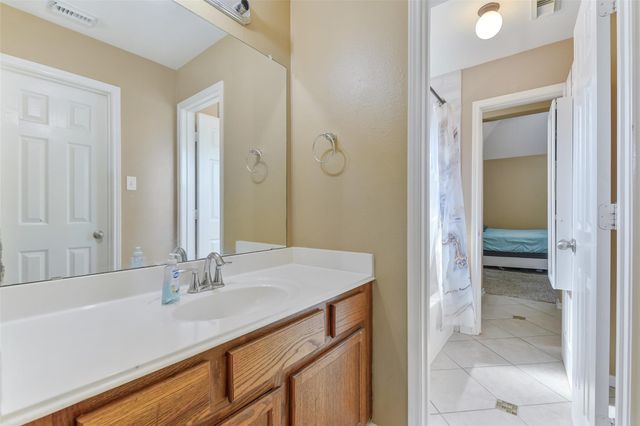 13502 Hammond Hills Lane, Houston, TX 77044