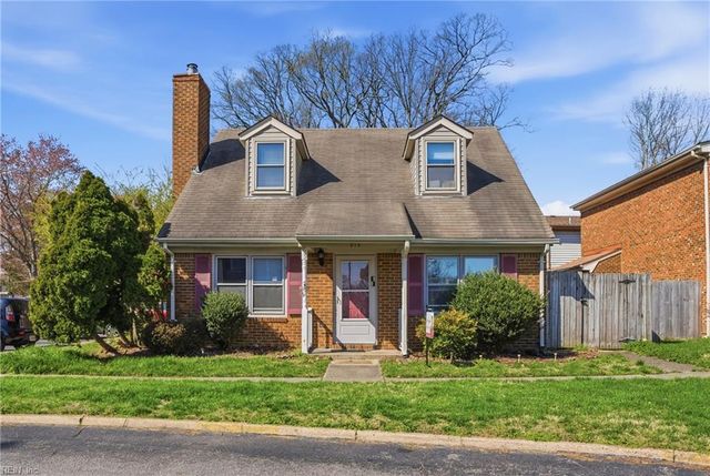 219 Loch CIR, Hampton, VA 23669