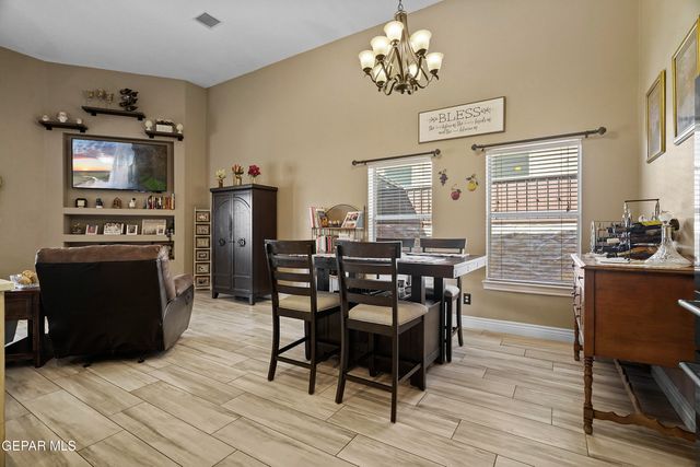 5552 GUSTAVO MADRID Lane, El Paso, TX 79934