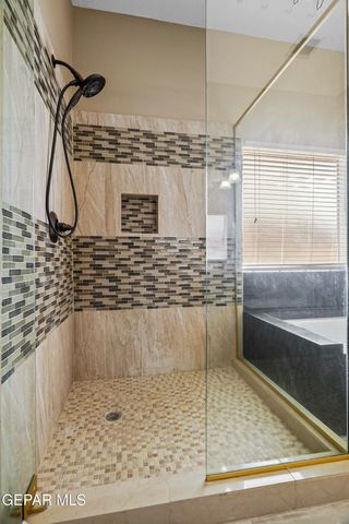 5552 GUSTAVO MADRID Lane, El Paso, TX 79934