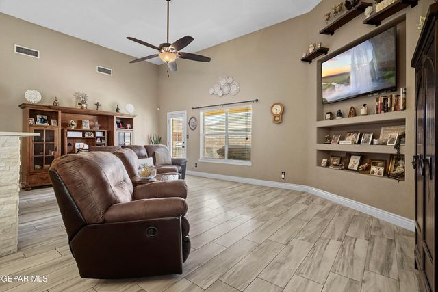 5552 GUSTAVO MADRID Lane, El Paso, TX 79934