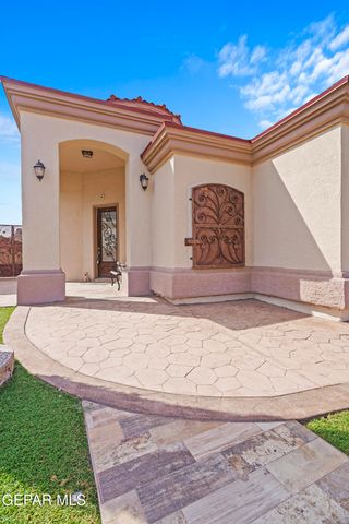 5552 GUSTAVO MADRID Lane, El Paso, TX 79934