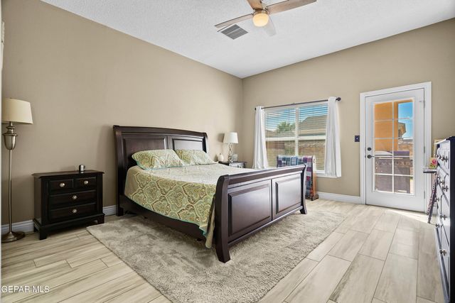 5552 GUSTAVO MADRID Lane, El Paso, TX 79934