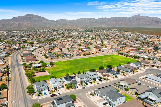 5552 GUSTAVO MADRID Lane, El Paso, TX 79934