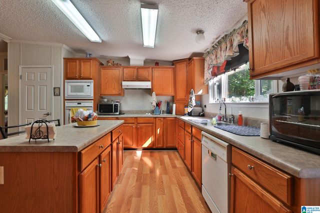 68 MOSS LANE, Pell City, AL 35125