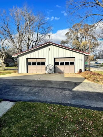 2189 Mitchell Lake Road, Attica, MI 48412