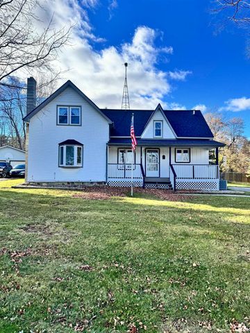 2189 Mitchell Lake Road, Attica, MI 48412