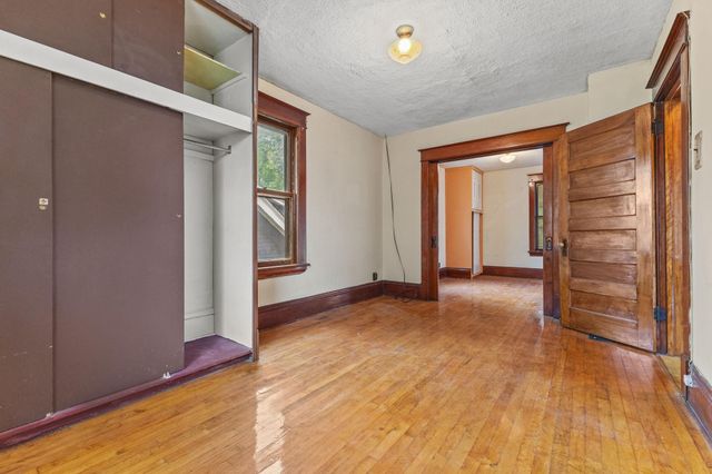 1256 Ashland Avenue, Saint Paul, MN 55104