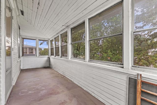 1256 Ashland Avenue, Saint Paul, MN 55104