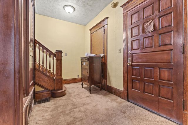 1256 Ashland Avenue, Saint Paul, MN 55104