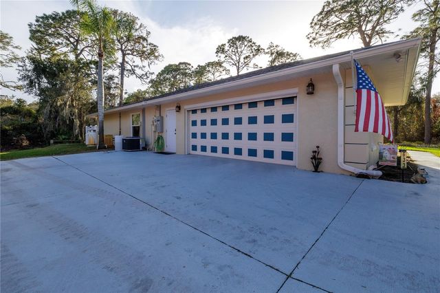 633 ART CENTER AVENUE, New Smyrna Beach, FL 32168