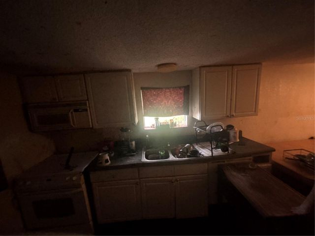 7206 WHALENS HIDEAWAY STREET, Plant City, FL 33565