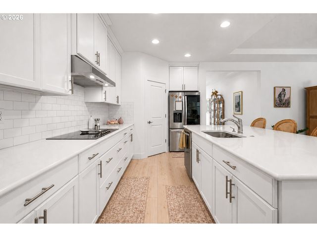 15425 Sw EVERGLADE Ave, Tigard, OR 97224