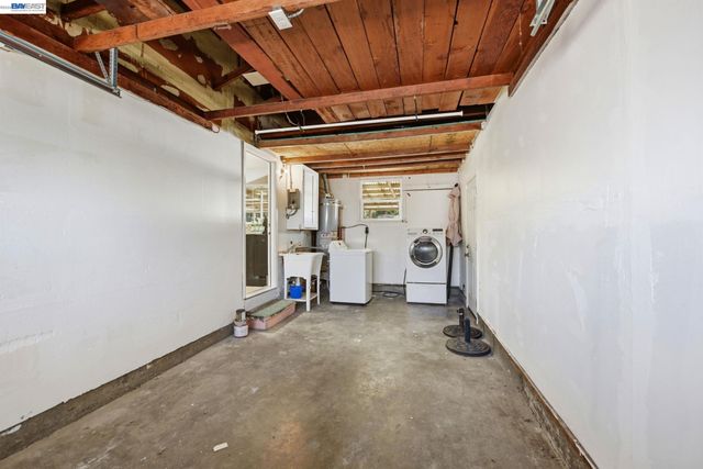 363 Lafayette Ave, Hayward, CA 94544